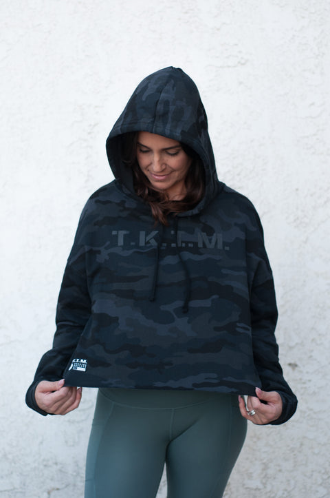 Women's Cropped Field-Tested Hoodie